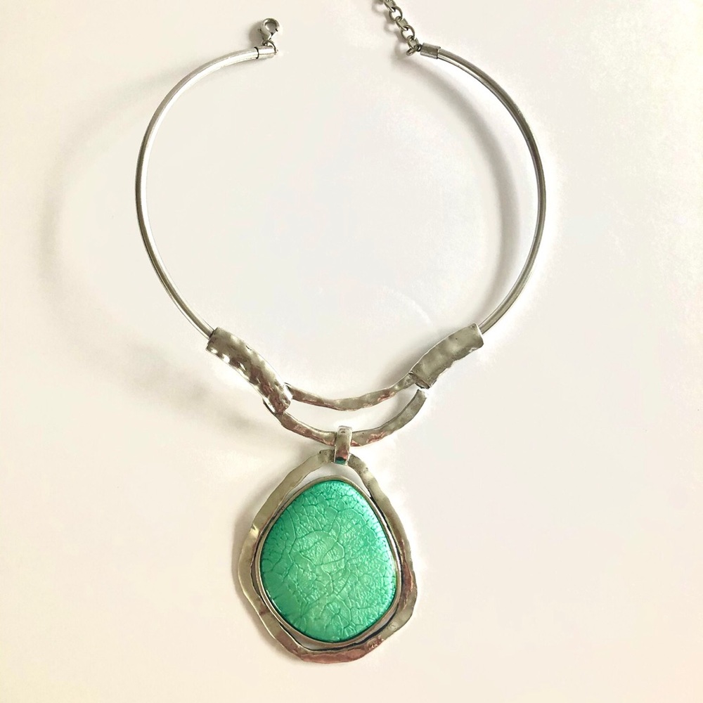 Statement necklace